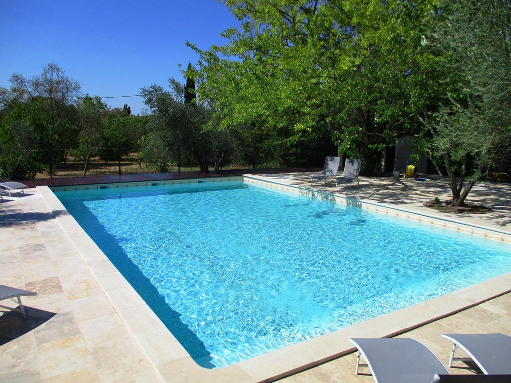 Le Mas Des Lilas Uzès Dış mekan fotoğraf